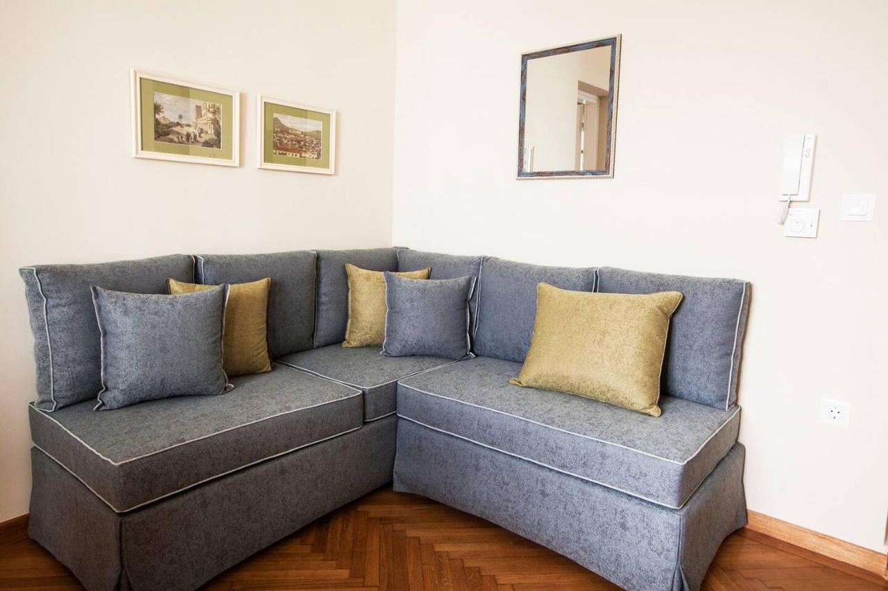 Pagrati Hilton Location Bentzi Family Suite 5 Aten Exteriör bild